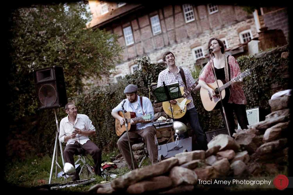 Photos by the lovely and talented Traci Arney.